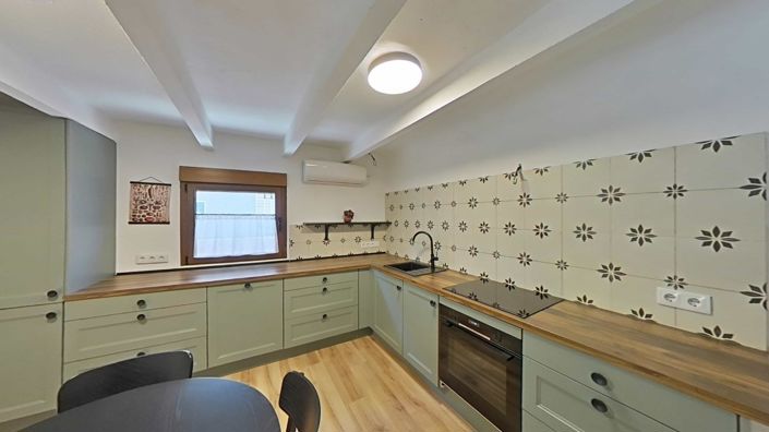 Image No.2-3 Bed House for sale