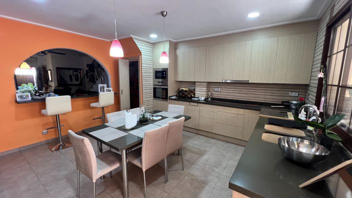 Image No.27-3 Bed House for sale