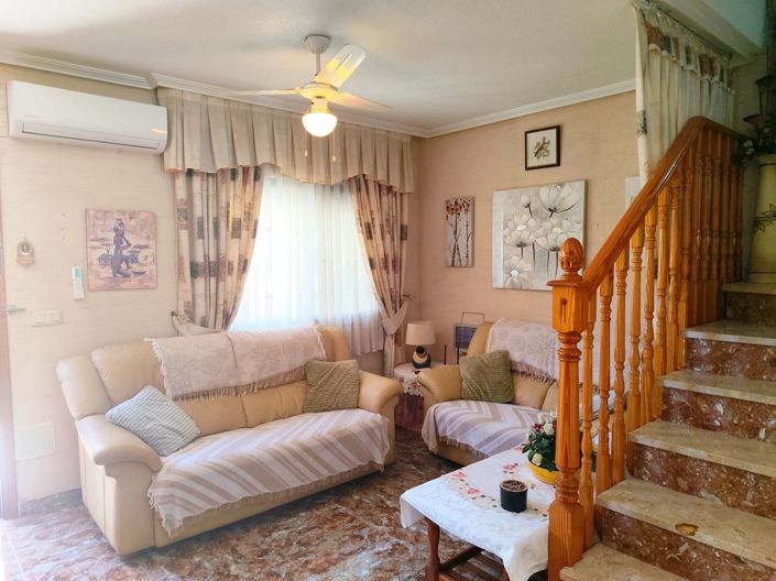 Image No.7-3 Bed House for sale