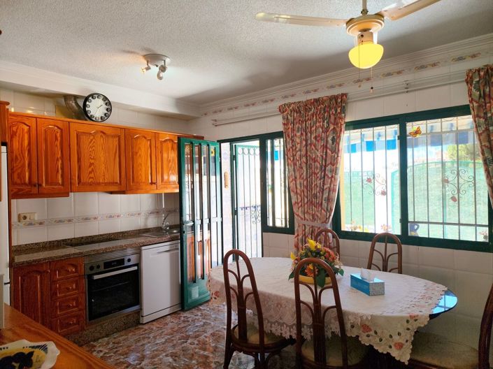 Image No.9-3 Bed House for sale