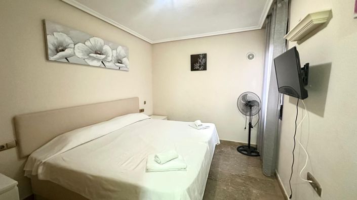 Image No.21-3 Bed Apartment for sale