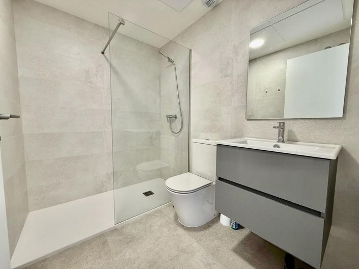 Image No.18-2 Bed Apartment for sale
