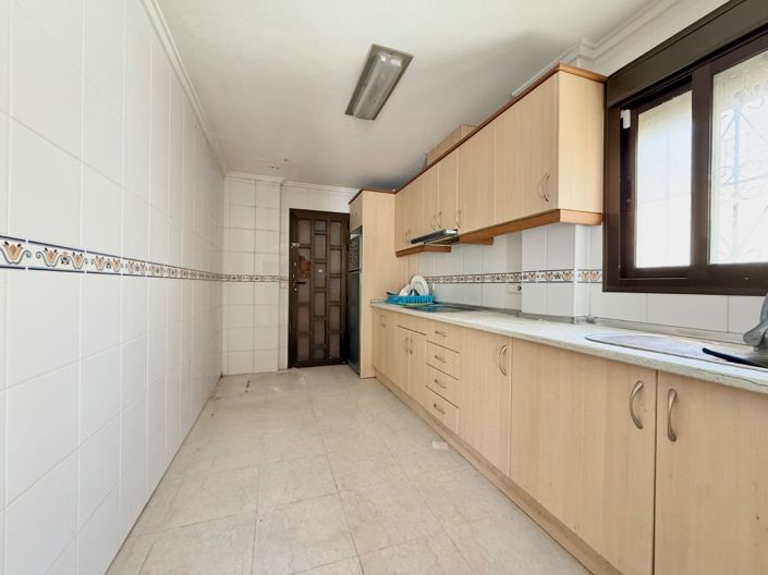 Image No.10-3 Bed Townhouse for sale