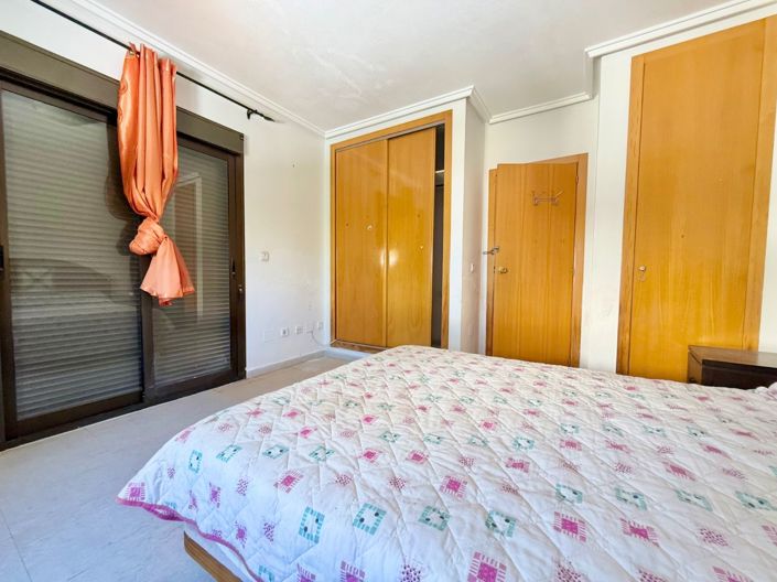 Image No.6-3 Bed Townhouse for sale