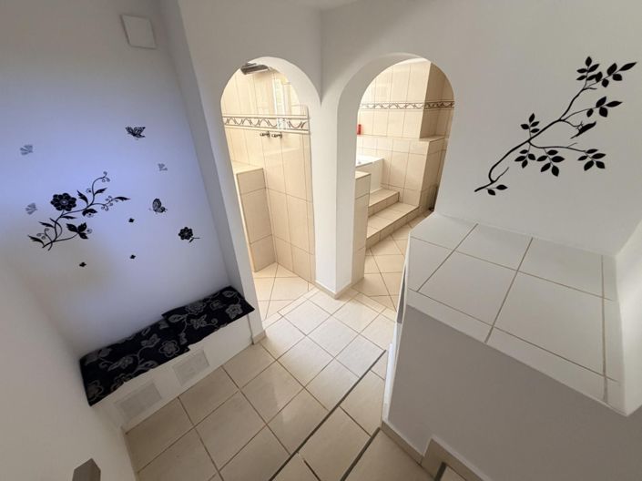 Image No.22-5 Bed Villa for sale