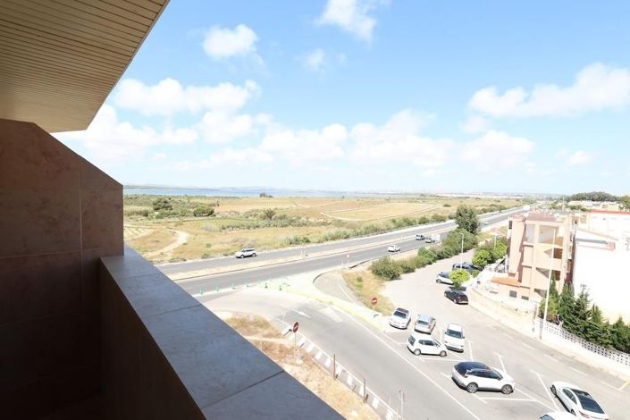 Image No.3-Appartement de 3 chambres à vendre à Torrevieja