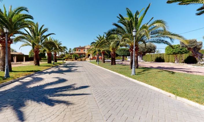 Image No.19-6 Bed Villa for sale