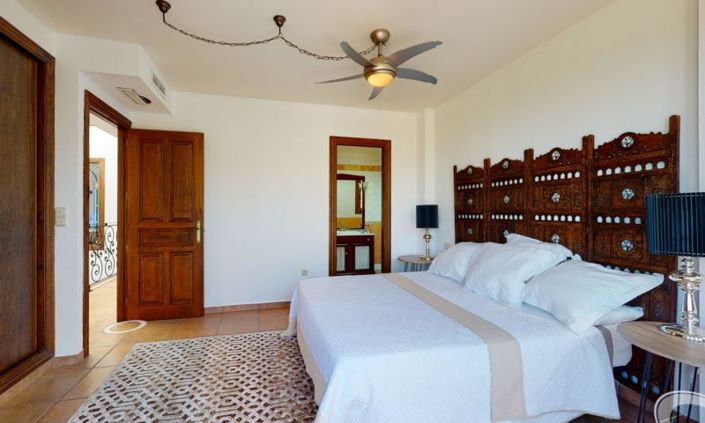 Image No.28-6 Bed Villa for sale