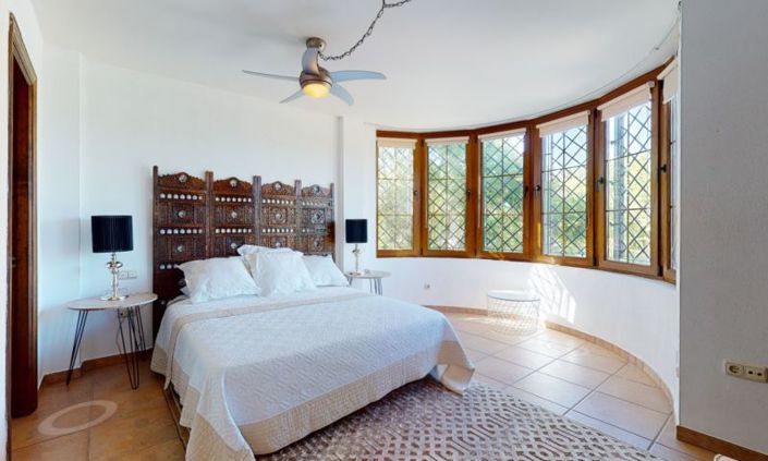 Image No.34-6 Bed Villa for sale