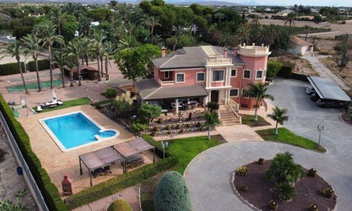 Image No.4-6 Bed Villa for sale