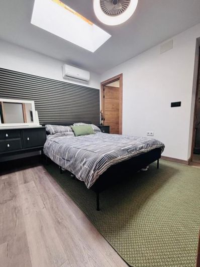 Image No.21-4 Bed House for sale