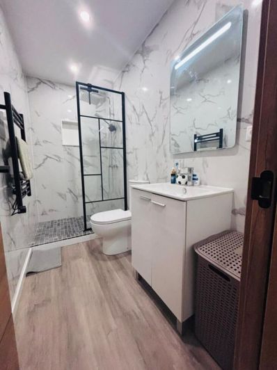 Image No.30-4 Bed House for sale
