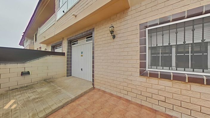 Image No.2-4 Bed Duplex for sale