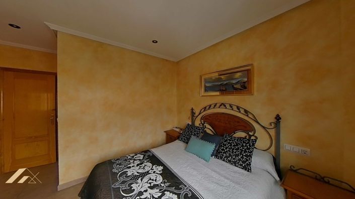 Image No.20-4 Bed Duplex for sale
