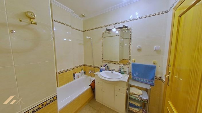 Image No.21-4 Bed Duplex for sale