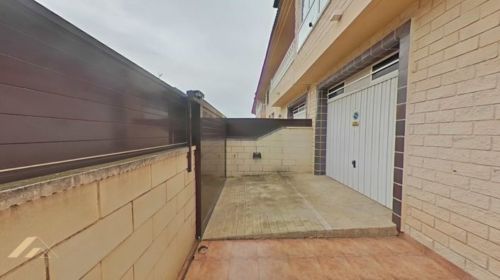Image No.3-4 Bed Duplex for sale