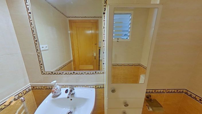 Image No.39-4 Bed Duplex for sale