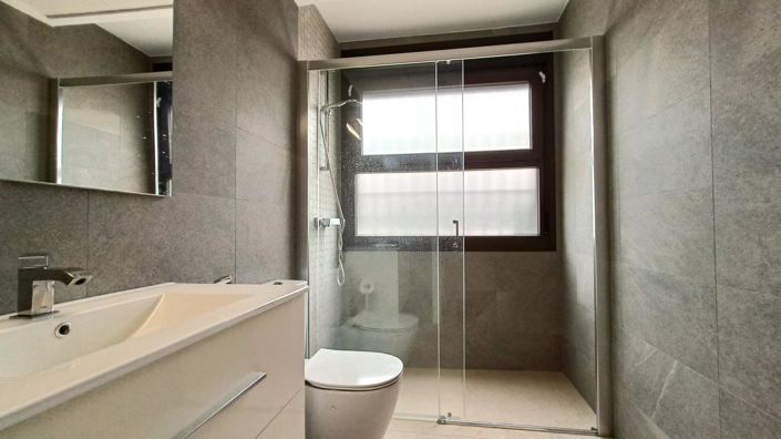 Image No.18-3 Bed Villa for sale