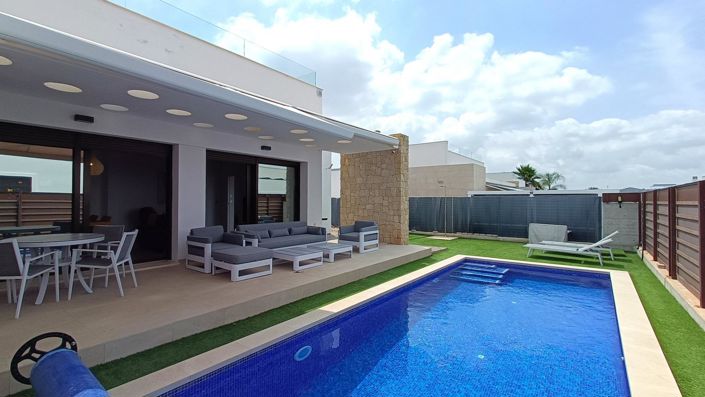 Image No.33-3 Bed Villa for sale