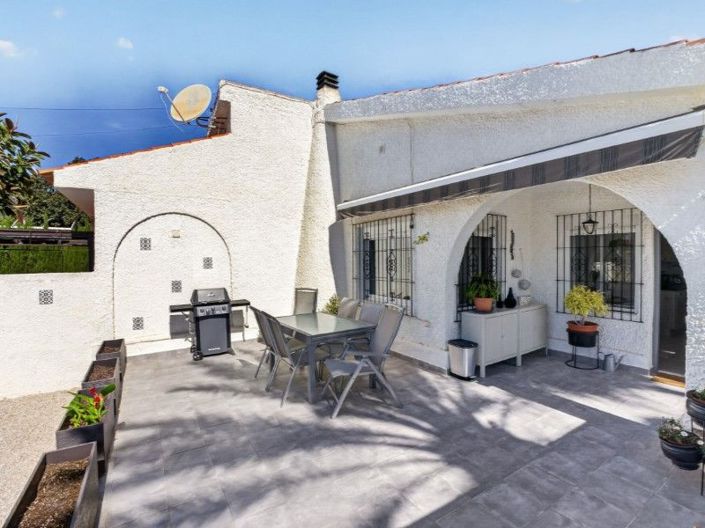 Image No.6-3 Bed Villa for sale