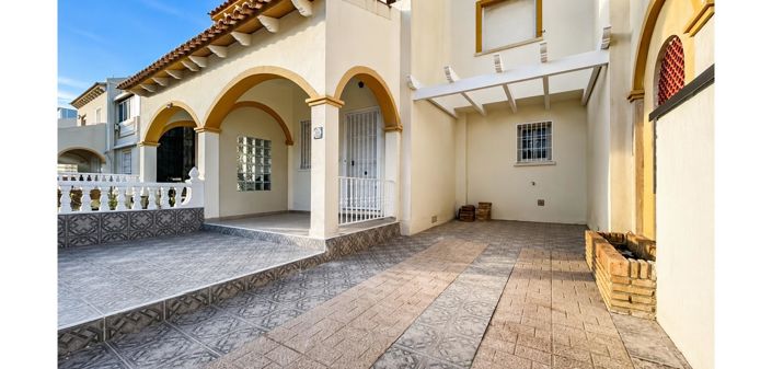 Image No.19-2 Bed Townhouse for sale