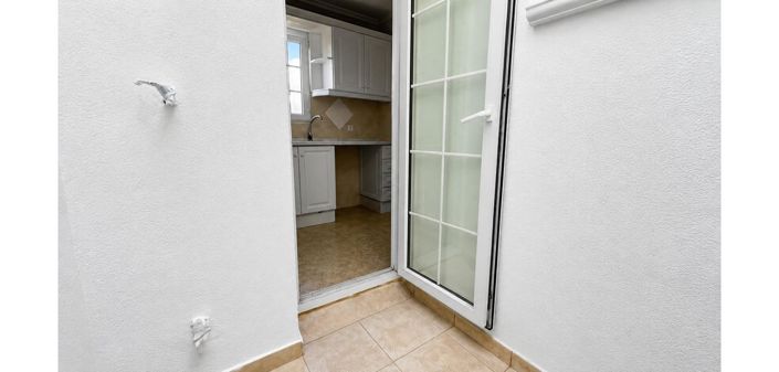 Image No.9-2 Bed Townhouse for sale
