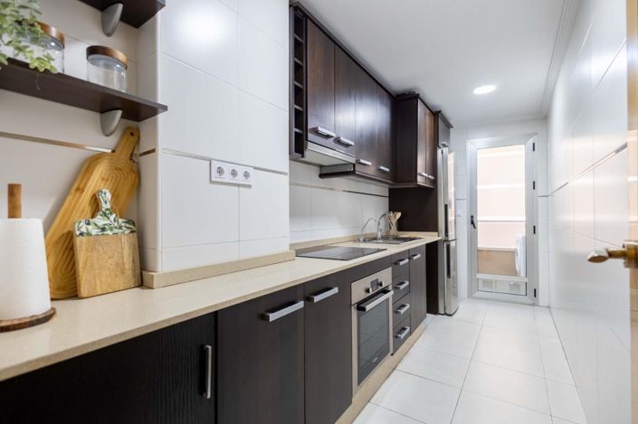 Image No.12-3 Bed Apartment for sale