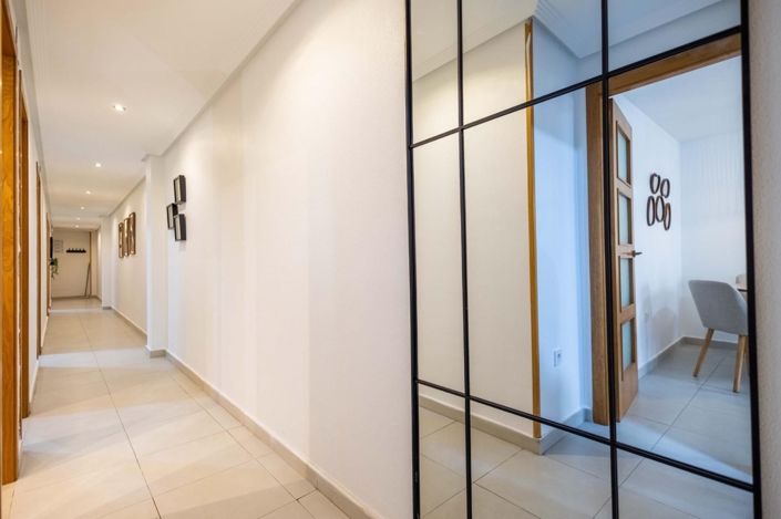 Image No.15-3 Bed Apartment for sale
