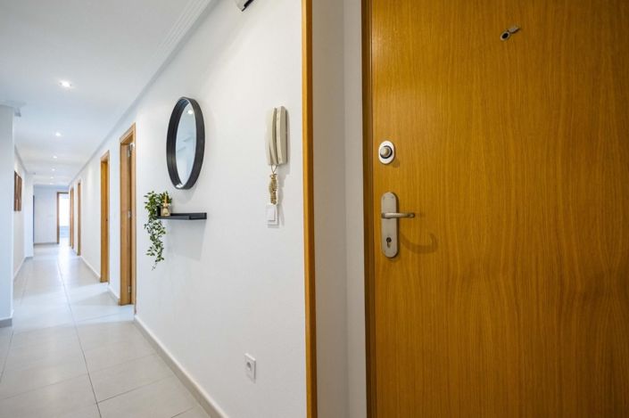 Image No.24-3 Bed Apartment for sale