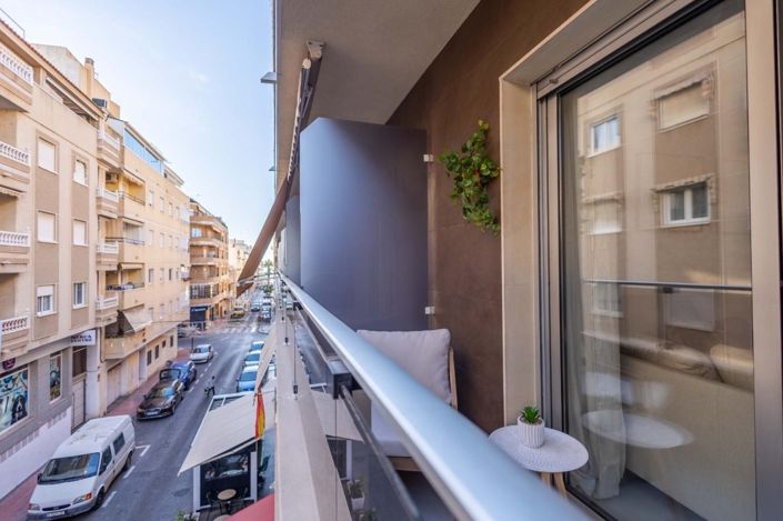 Image No.8-3 Bed Apartment for sale