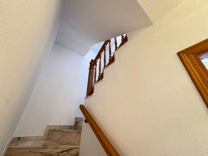 Image No.35-2 Bed House for sale