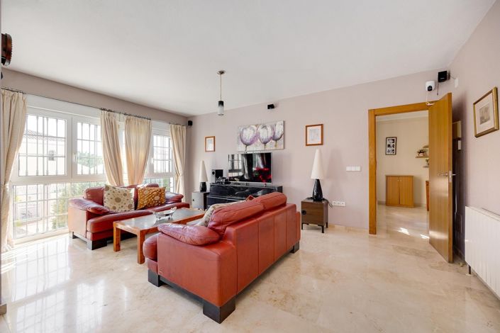 Image No.10-3 Bed Villa for sale