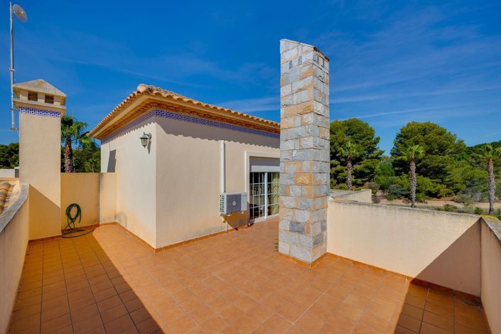 Image No.17-3 Bed Villa for sale
