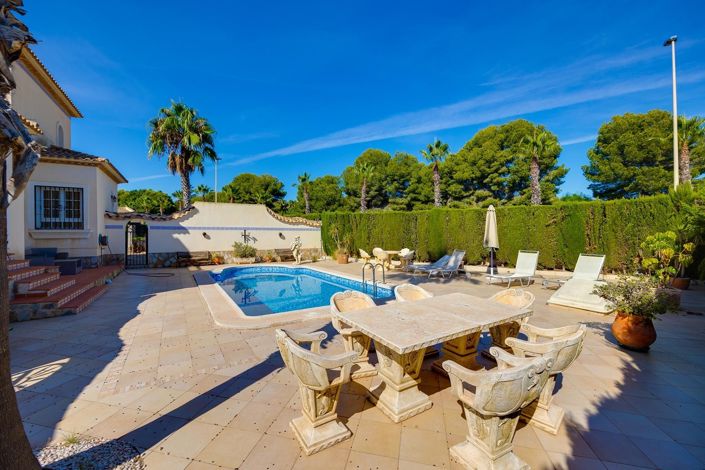 Image No.3-3 Bed Villa for sale
