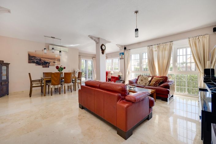 Image No.5-3 Bed Villa for sale