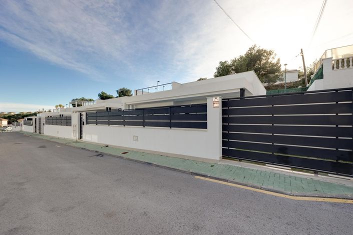 Image No.29-3 Bed Villa for sale