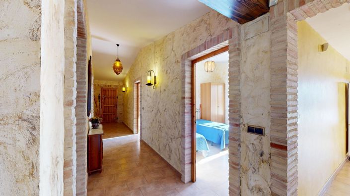 Image No.37-4 Bed Villa for sale