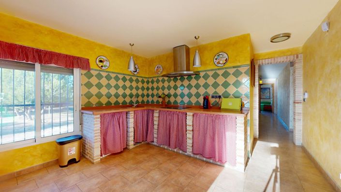 Image No.42-4 Bed Villa for sale