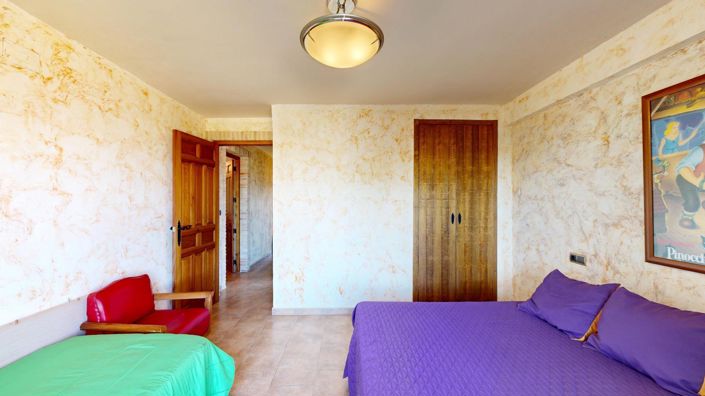 Image No.8-4 Bed Villa for sale