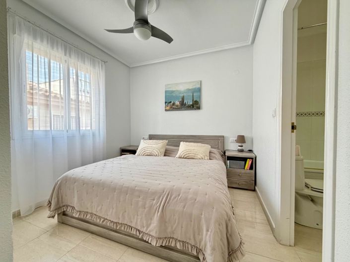 Image No.11-2 Bed Semi-Detached for sale