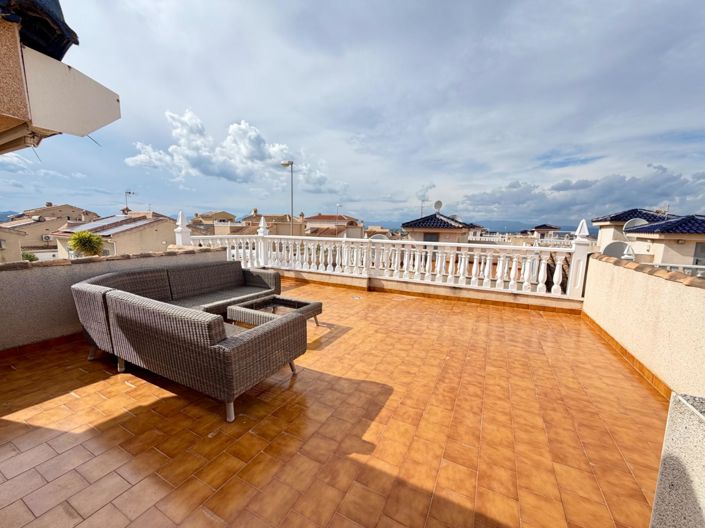 Image No.29-2 Bed Semi-Detached for sale