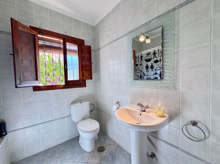 Image No.18-4 Bed Villa for sale