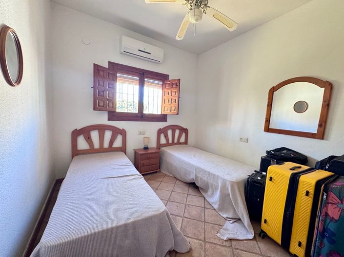 Image No.19-4 Bed Villa for sale
