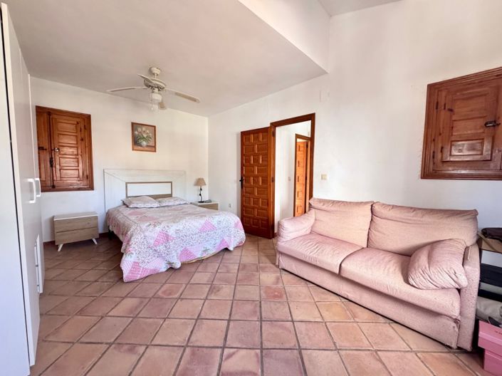 Image No.21-4 Bed Villa for sale