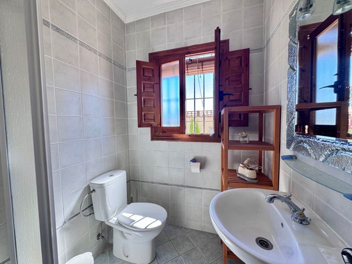 Image No.25-4 Bed Villa for sale