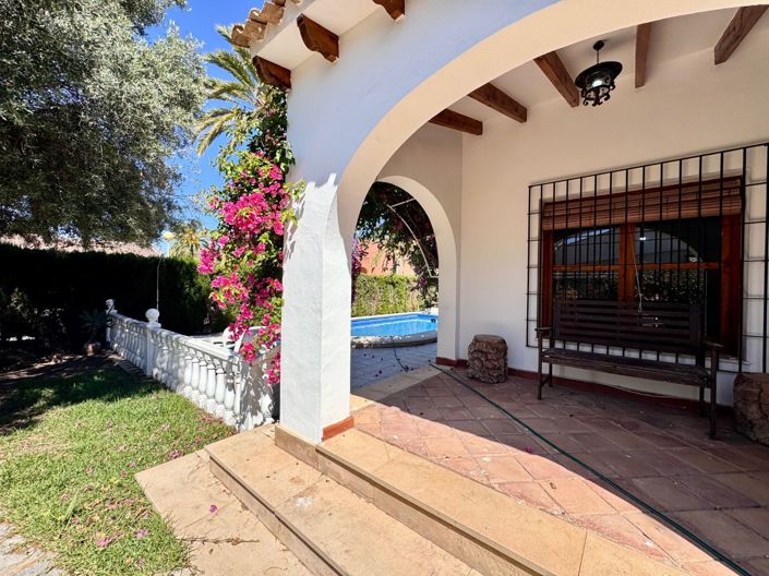 Image No.3-4 Bed Villa for sale