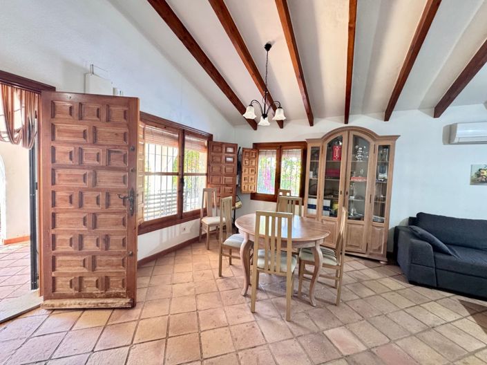 Image No.9-4 Bed Villa for sale