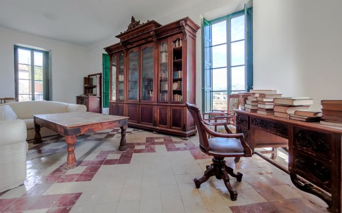Image No.25-7 Bed Villa for sale