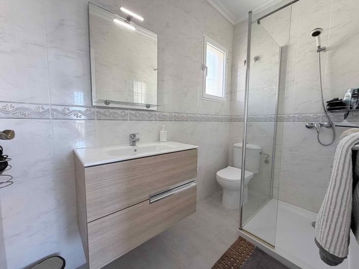 Image No.27-3 Bed House for sale