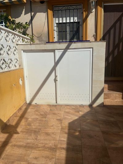 Image No.8-2 Bed House for sale